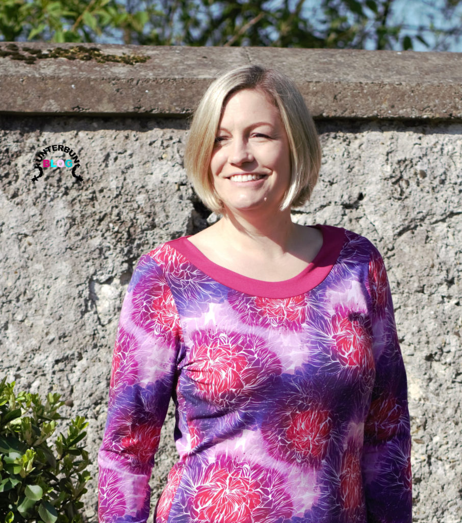 LaMarina Shirt von pedilu | Designbeispiel von Kunterbunt-Blog | Shirt im Batik-Look