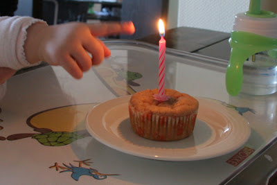 Eins!