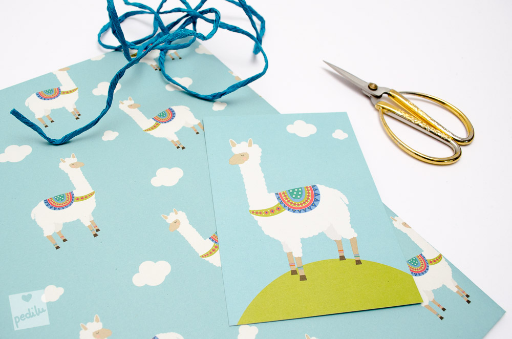 7 Lama-Ideen zum Verlieben – Geschenkpapier