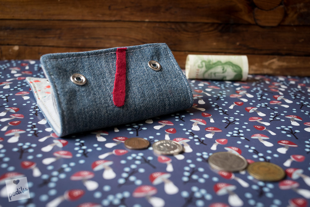 MiniMoneyBag als Monster (Jeans-Upcycling)