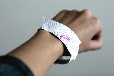 What's the time, please?